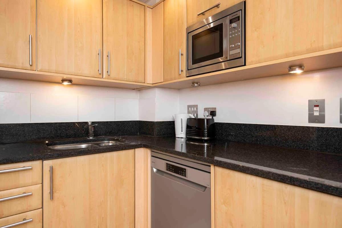 לונדון Terraced Riverview Apartment מראה חיצוני תמונה